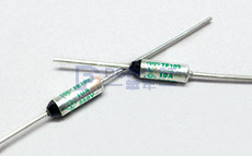 温度保险丝 ,4.3*11mm ,15A ,250VAC ,77℃ ,轴状带引线 ,-