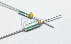 Thermal Cutoff Fuses ,6.6*7*2.6mm ,15A ,250V ,115℃ ,Square