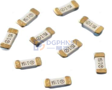 Surface Mount Fuses ,2410 ,3.15A ,250VAC ,High Surge Type ,Chip SMD ,LANSON-24E ,SilverOutside weld