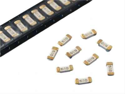 贴片式一次性保险丝 ,2410 ,5A ,300V ,慢断型 ,SMD 贴片型 ,镀银