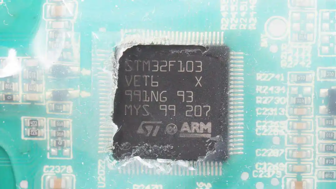 STM32F103VET6